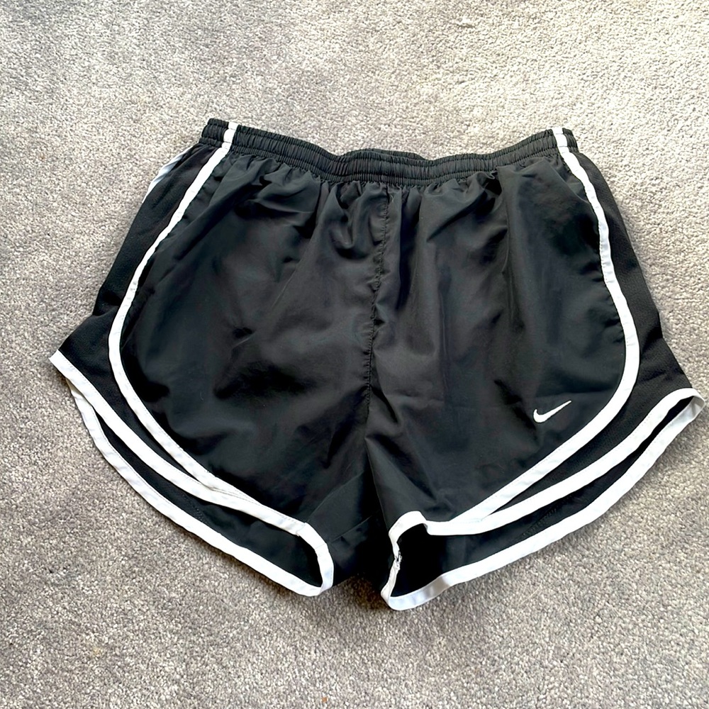 Black Nike shorts